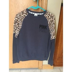 PINK Leopard Crew Neck Sweatshirt